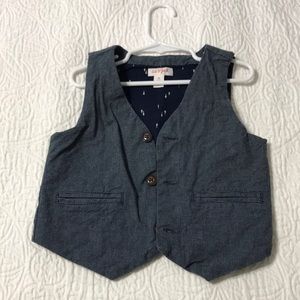 Boys vest size 4